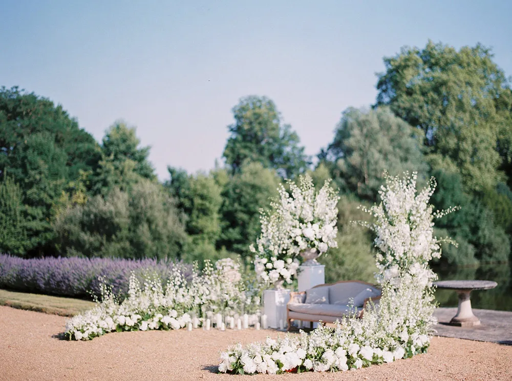 Photo by Ben Yew Photography. theweddingnotebook.com