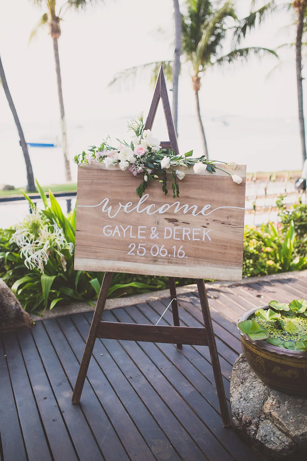 Cherry May Ward Photography. theweddingnotebook.com