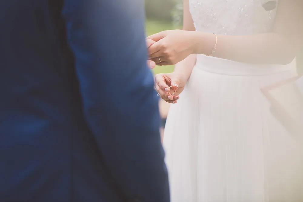 Cherry May Ward Photography. theweddingnotebook.com