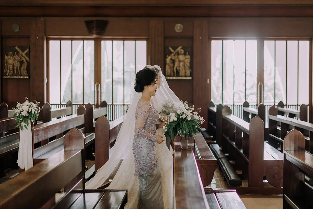 Photo by Fire Wood And Earth. theweddingnotebook.com