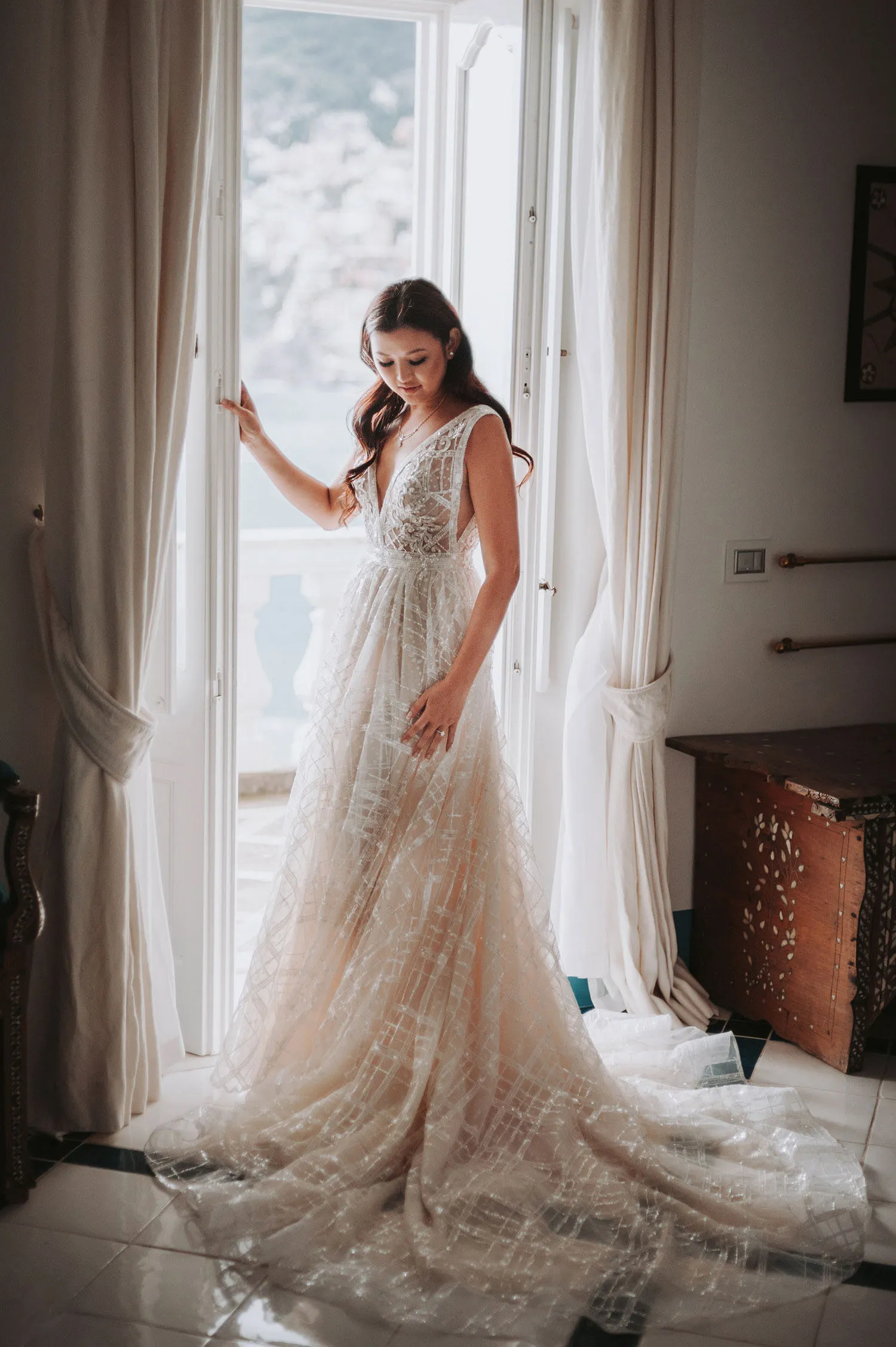 Destination wedding in Positano, Italy. Munkeat Photography. theweddingnotebook.com