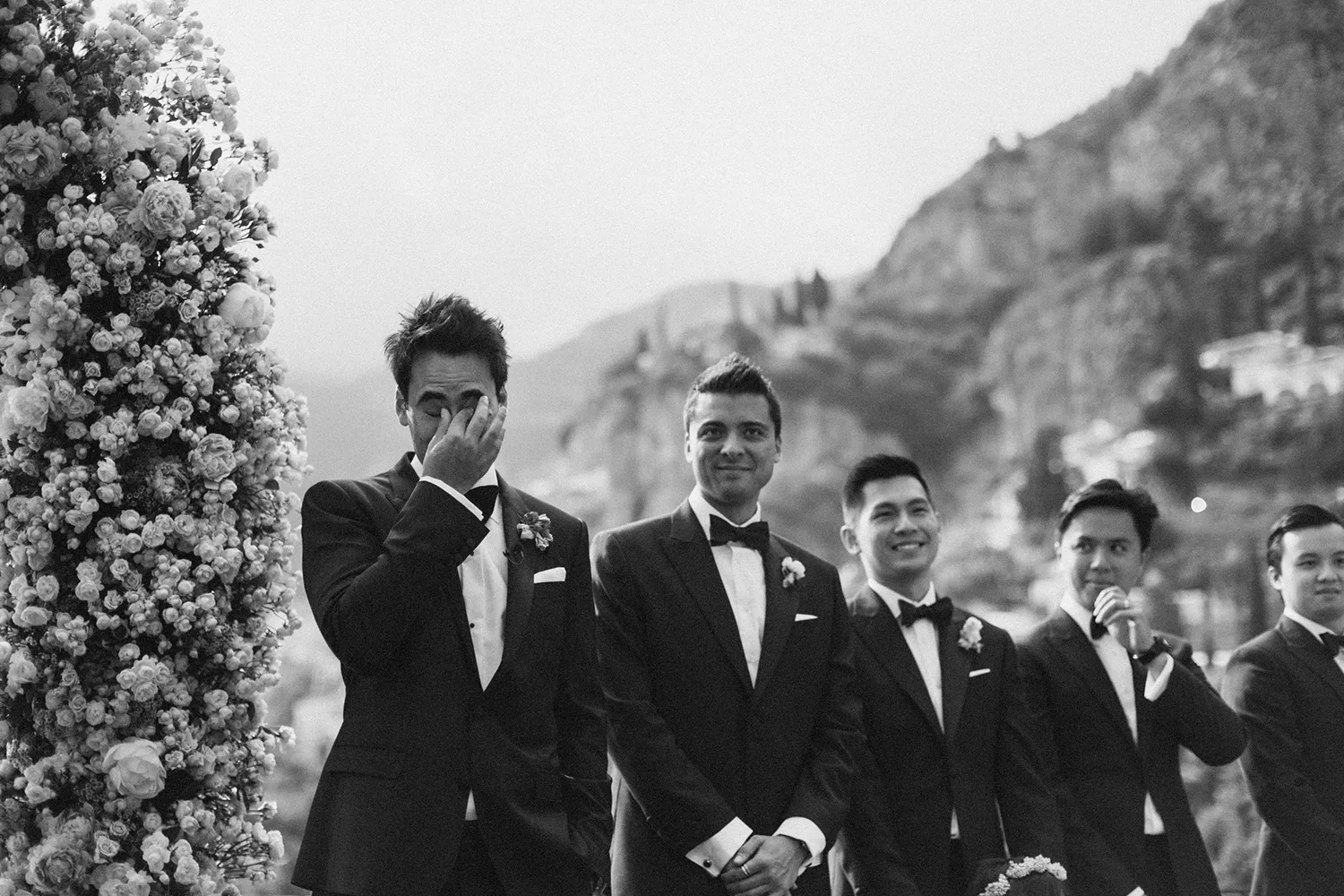 Destination wedding in Positano, Italy. Munkeat Photography. theweddingnotebook.com