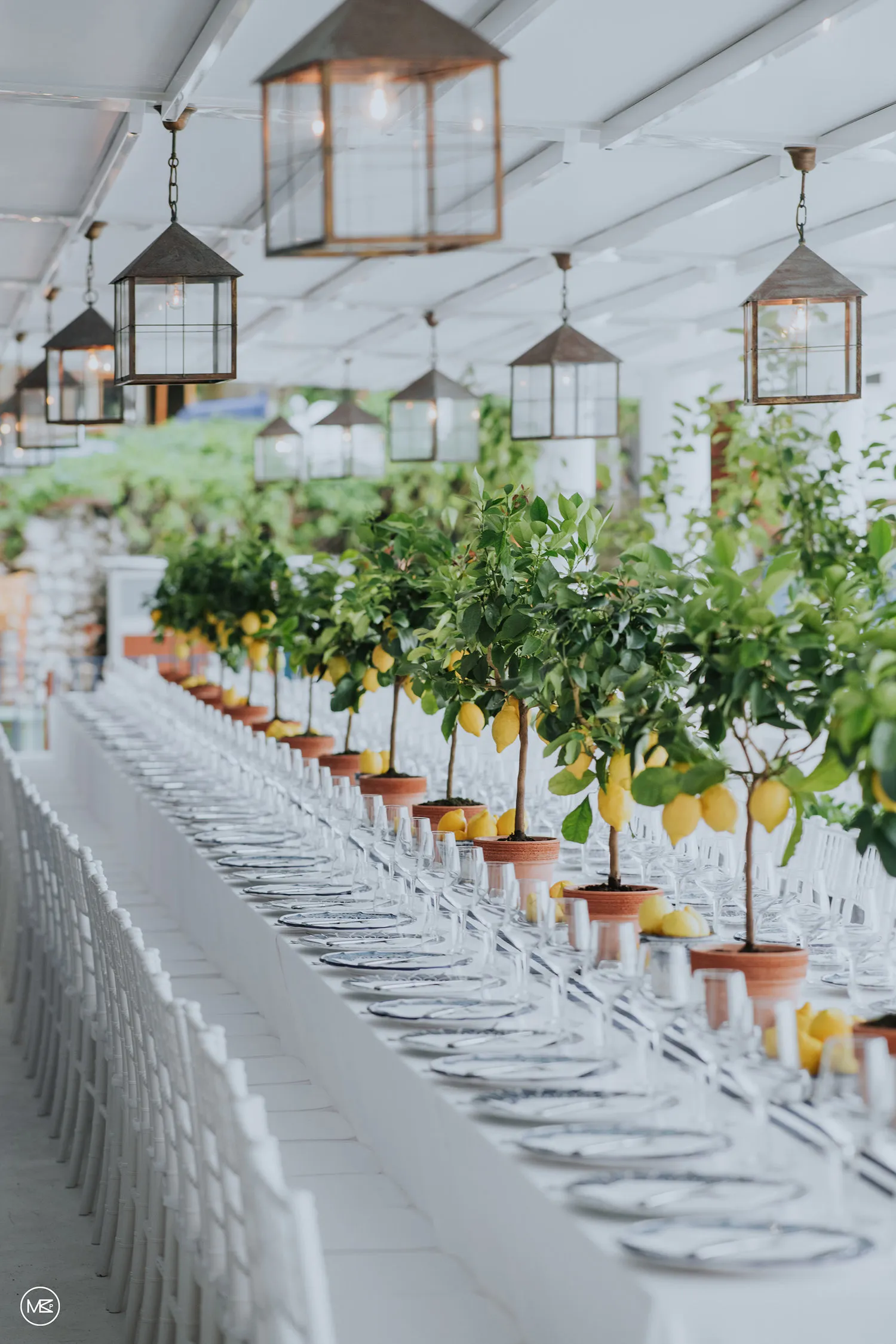 Destination wedding in Positano, Italy. Munkeat Photography. theweddingnotebook.com