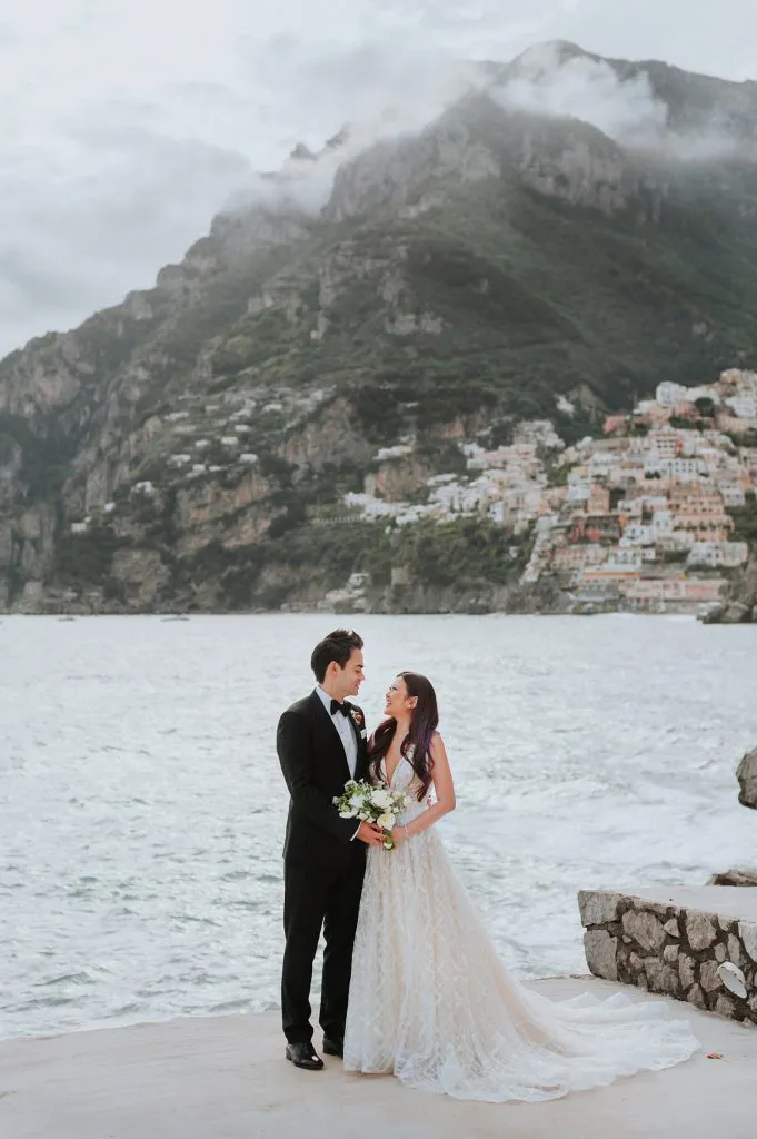 Destination wedding in Positano, Italy. Munkeat Photography. theweddingnotebook.com