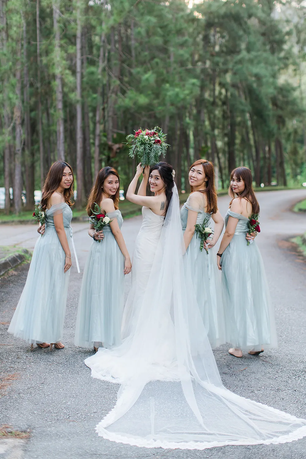 Photo by The Wedding Barn Gallery. theweddingnotebook.com