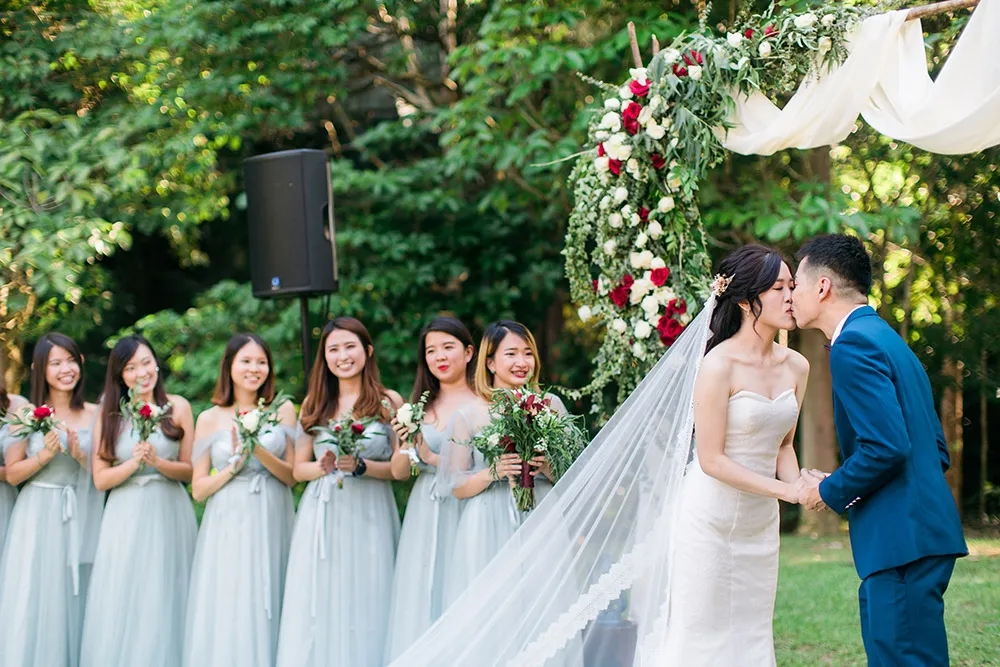 Photo by The Wedding Barn Gallery. theweddingnotebook.com