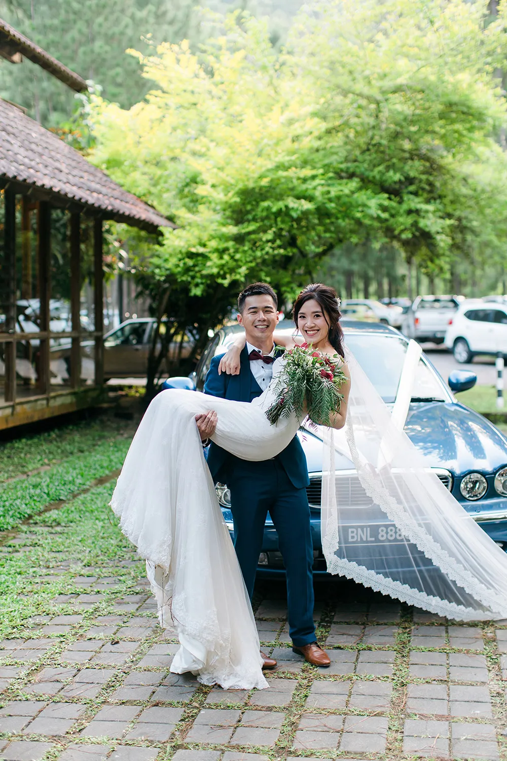 Photo by The Wedding Barn Gallery. theweddingnotebook.com