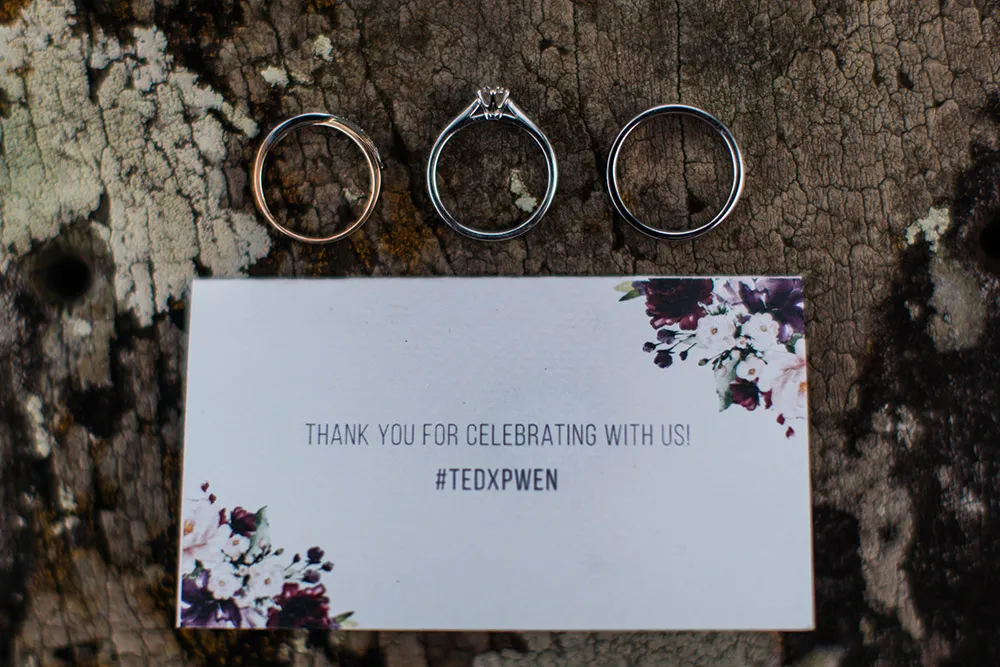 Photo by The Wedding Barn Gallery. theweddingnotebook.com