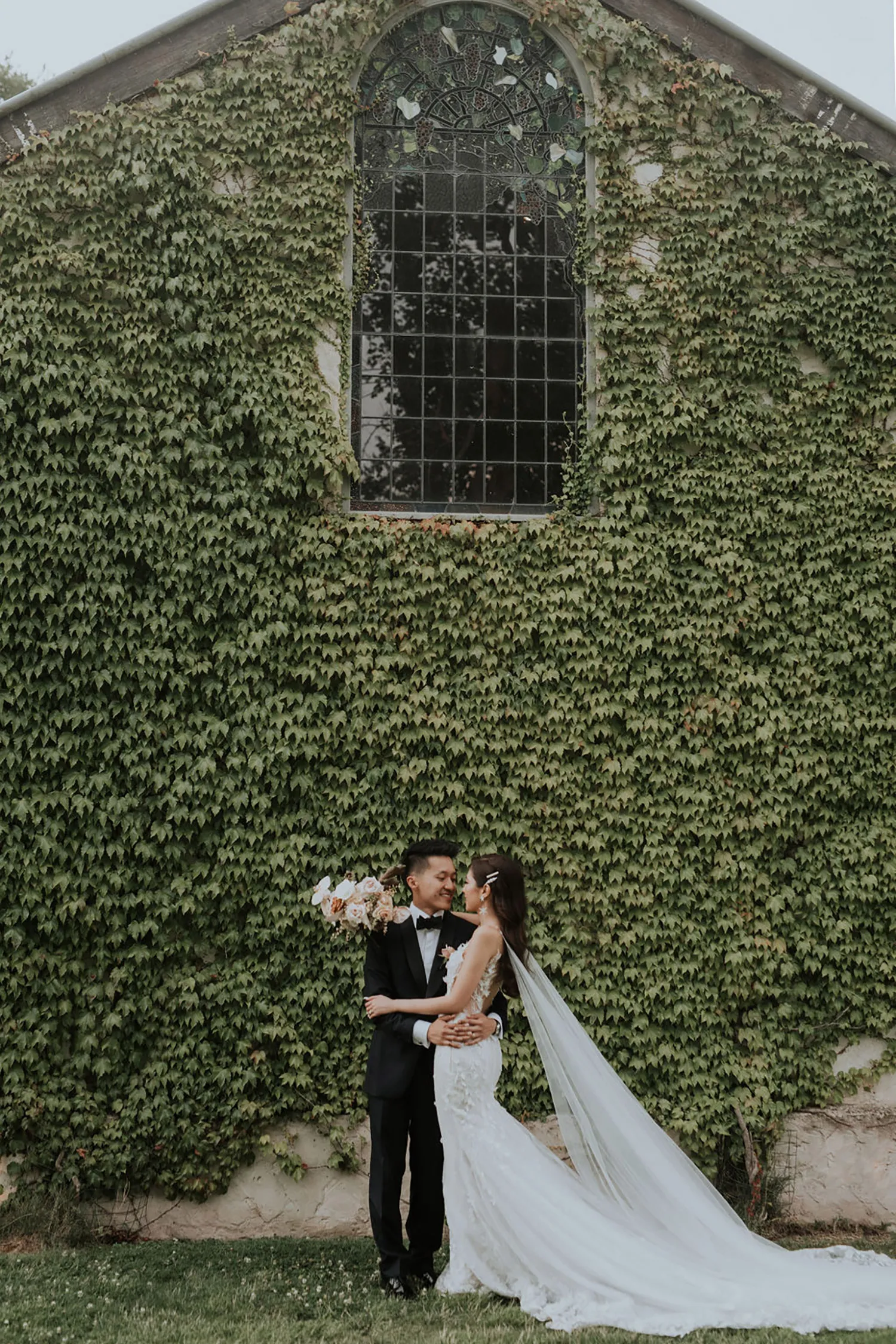 Jasmine. A Photography. www.theweddingotebook.com