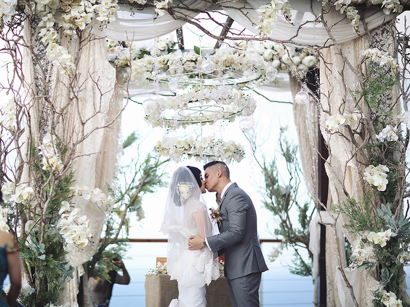 A Rustic Glam Outdoor Wedding At The Edge, Bali