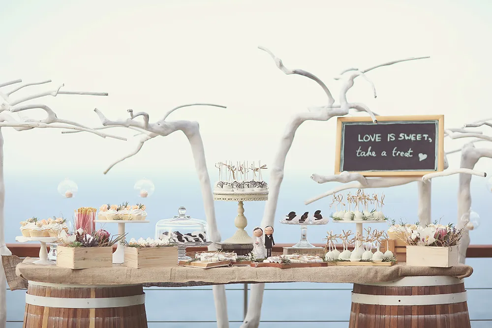 Photo by Axioo. theweddingnotebook.com