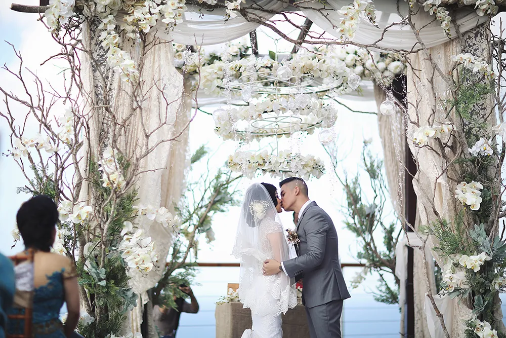 Photo by Axioo. theweddingnotebook.com