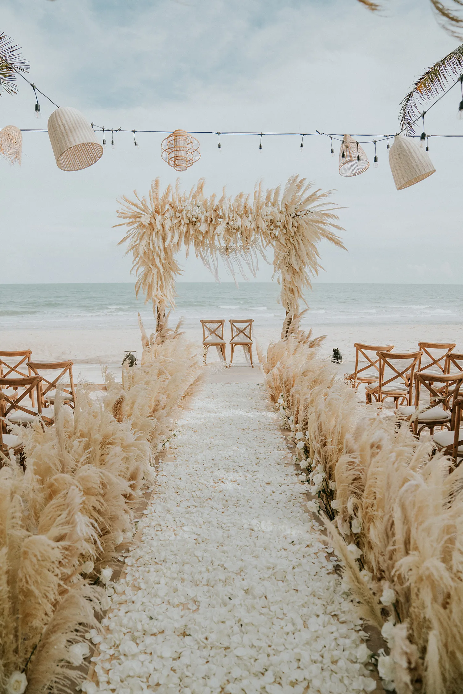 Photography by Hipster Wedding. theweddingnotebook.com