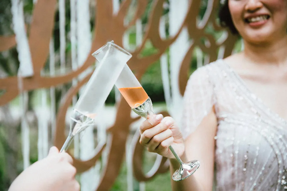 Photo by AndroidsinBoots Photography. theweddingnotebook.com