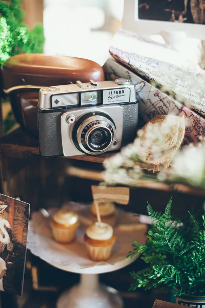 Styling by Bliss &amp; Glitz. Photos by Memoir Click Studio. theweddingnotebook.com