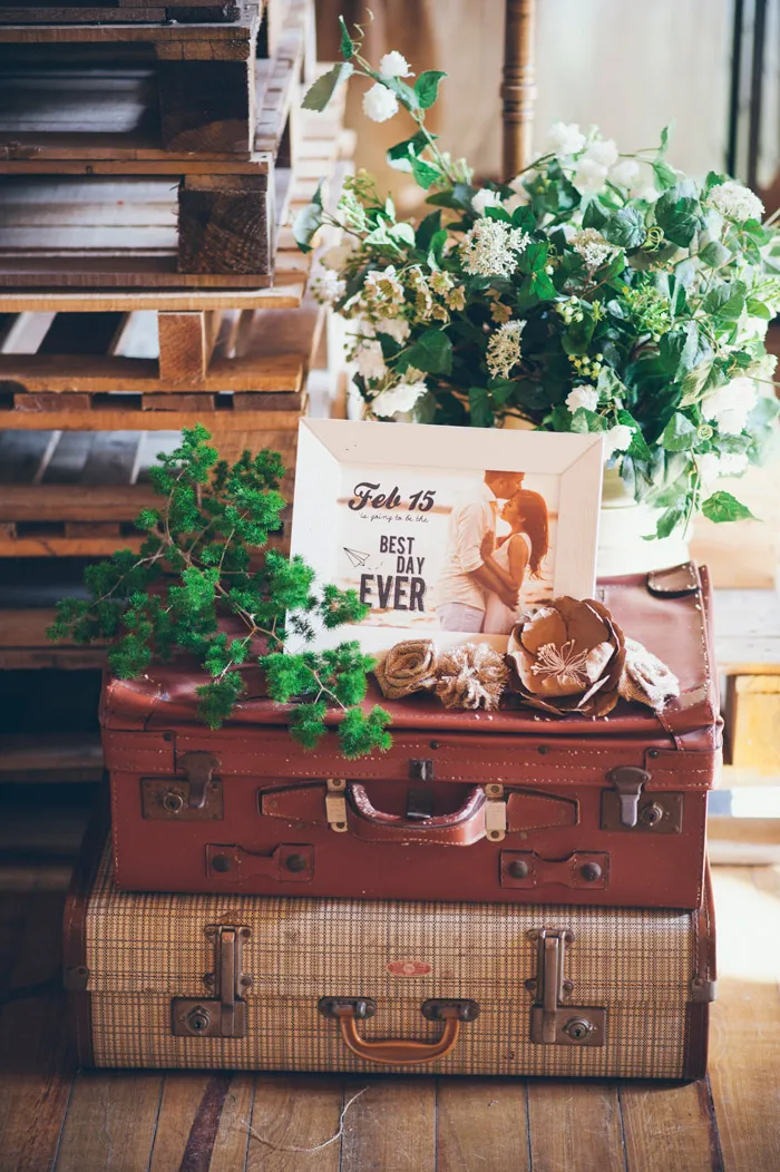 Styling by Bliss &amp; Glitz. Photos by Memoir Click Studio. theweddingnotebook.com