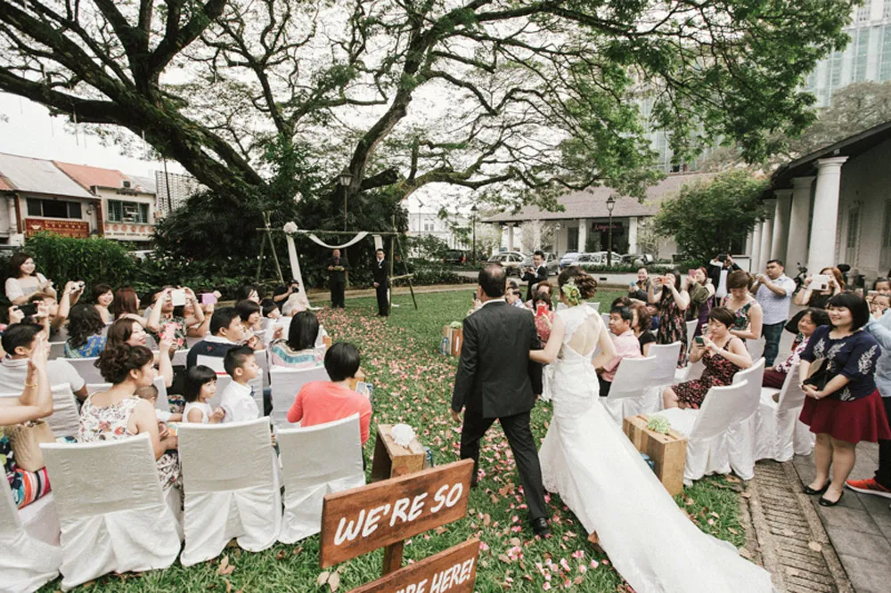 Andy Phe Photography. theweddingnotebook.com