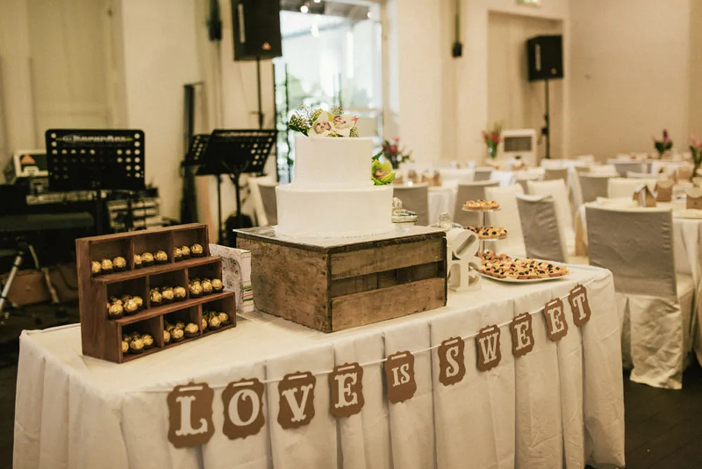 Andy Phe Photography. theweddingnotebook.com