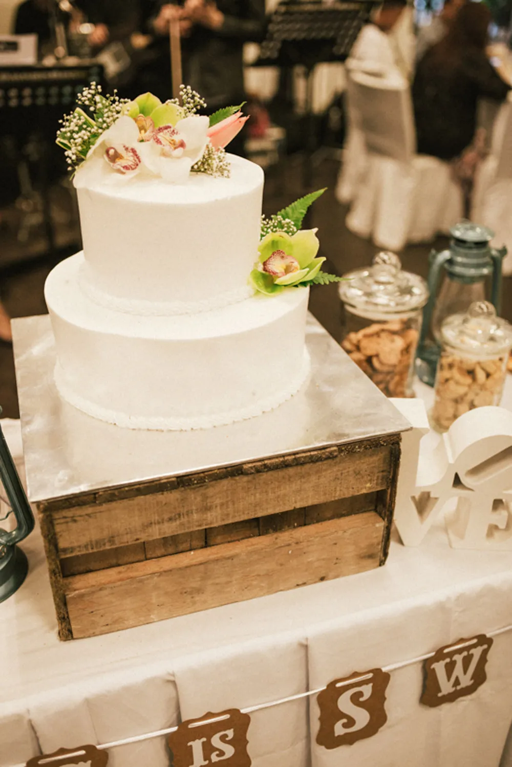 Andy Phe Photography. theweddingnotebook.com