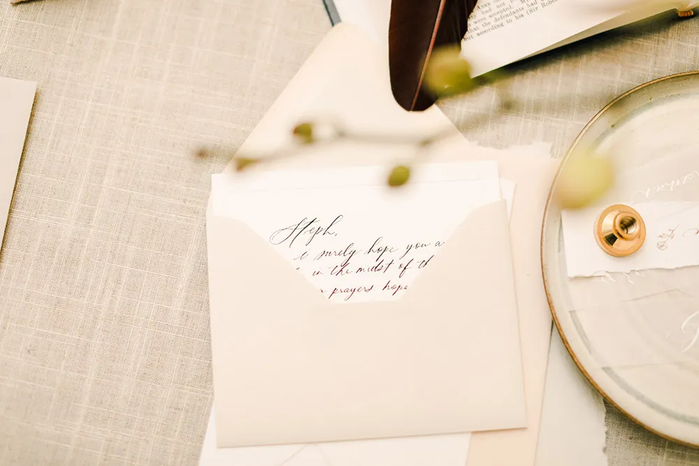 Photo by Tomek Cheung Photography. theweddingnotebook.com