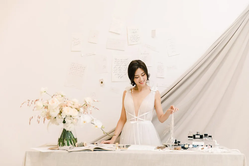 Photo by Tomek Cheung Photography. theweddingnotebook.com