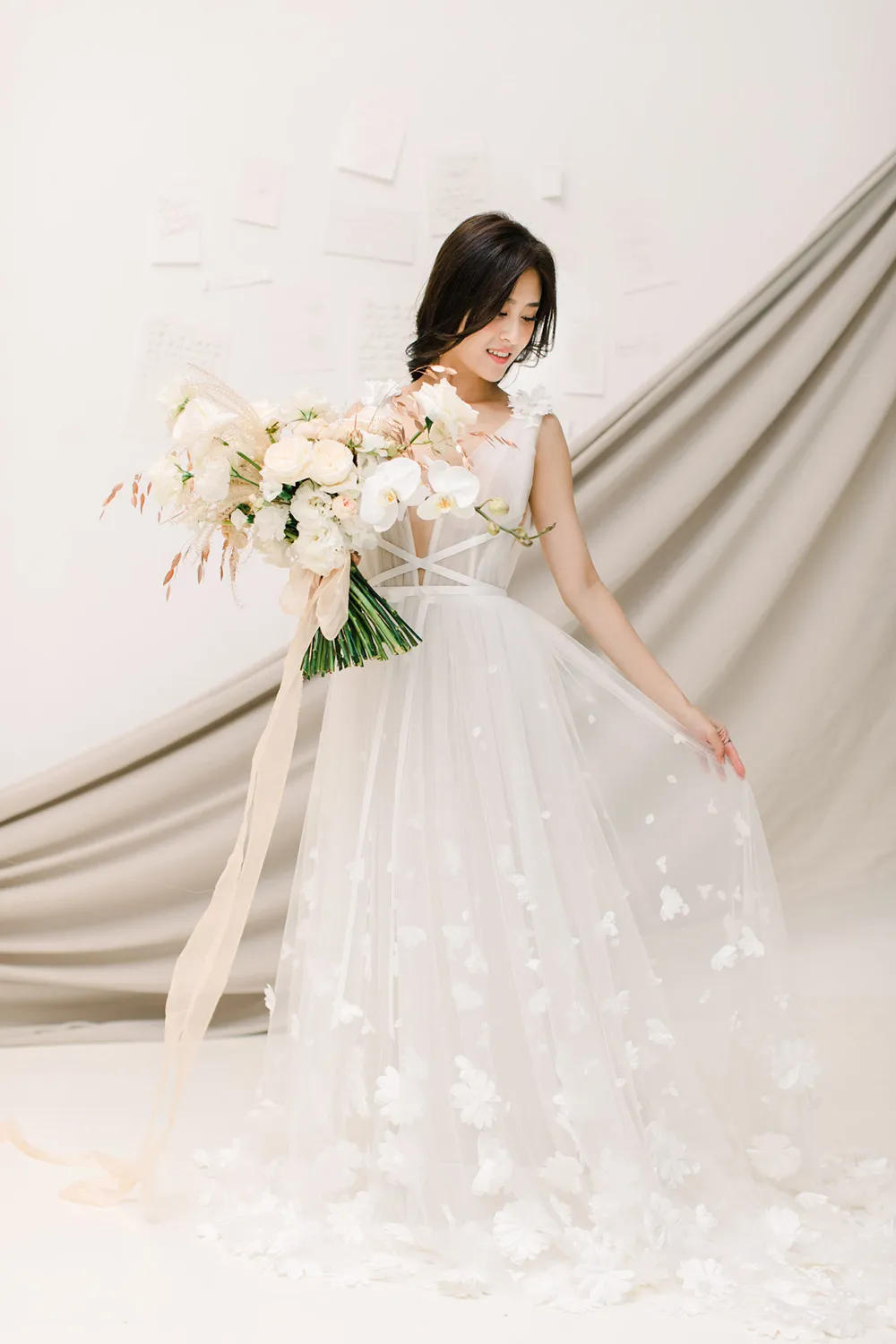 Photo by Tomek Cheung Photography. theweddingnotebook.com