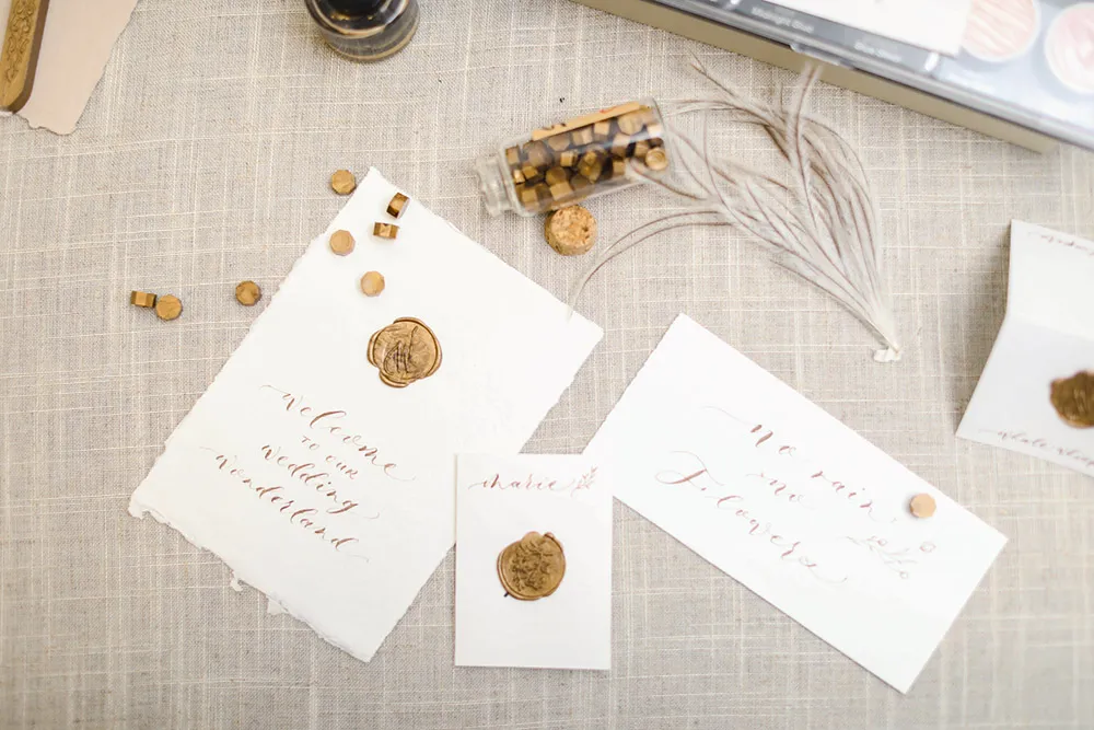 Photo by Tomek Cheung Photography. theweddingnotebook.com