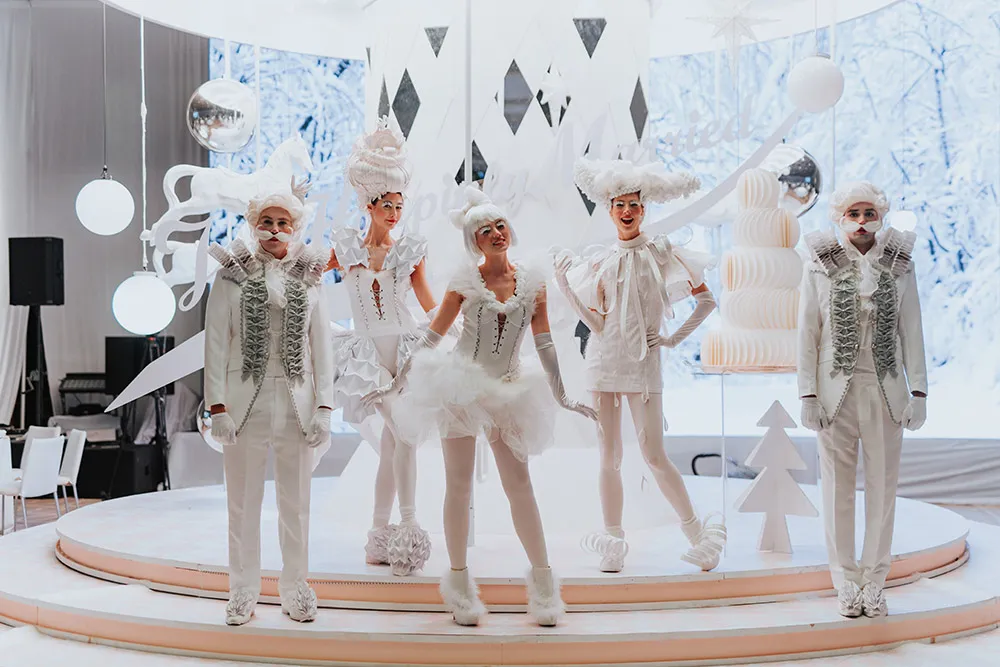 Photo by Louis Gan Photography. theweddingnotebook.com