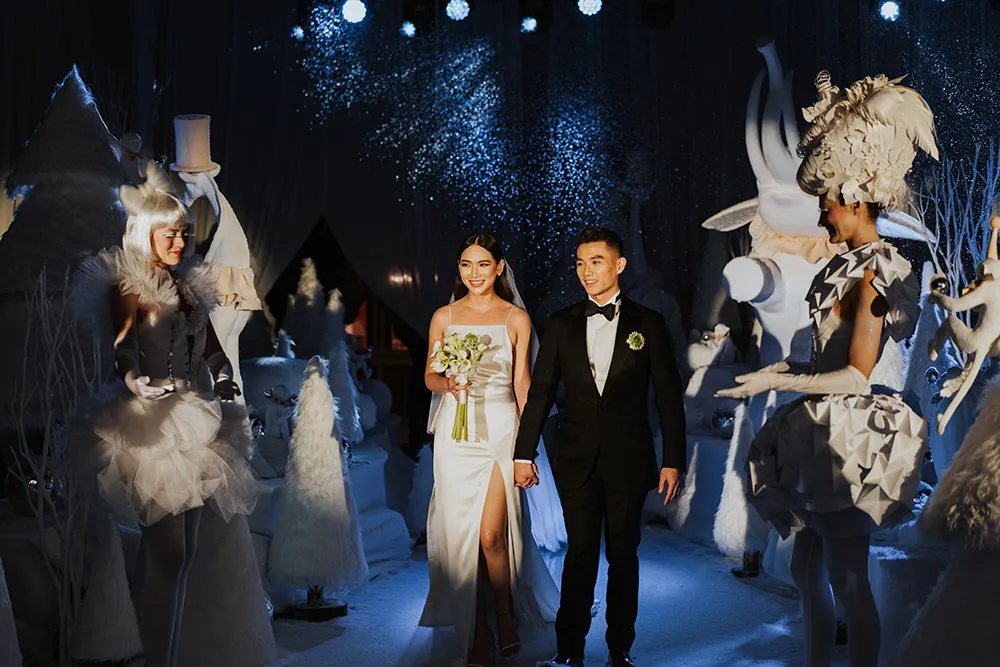 Photo by Louis Gan Photography. theweddingnotebook.com