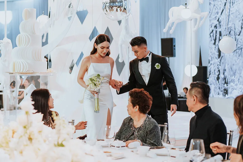 Photo by Louis Gan Photography. theweddingnotebook.com