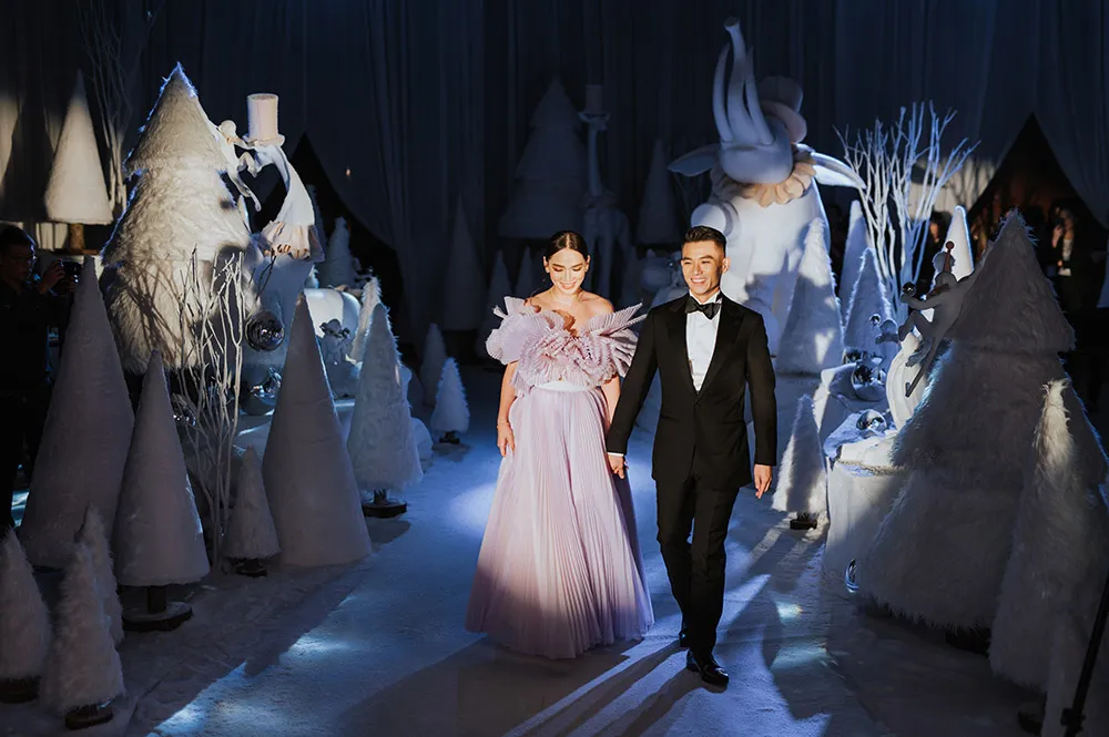 Photo by Louis Gan Photography. theweddingnotebook.com