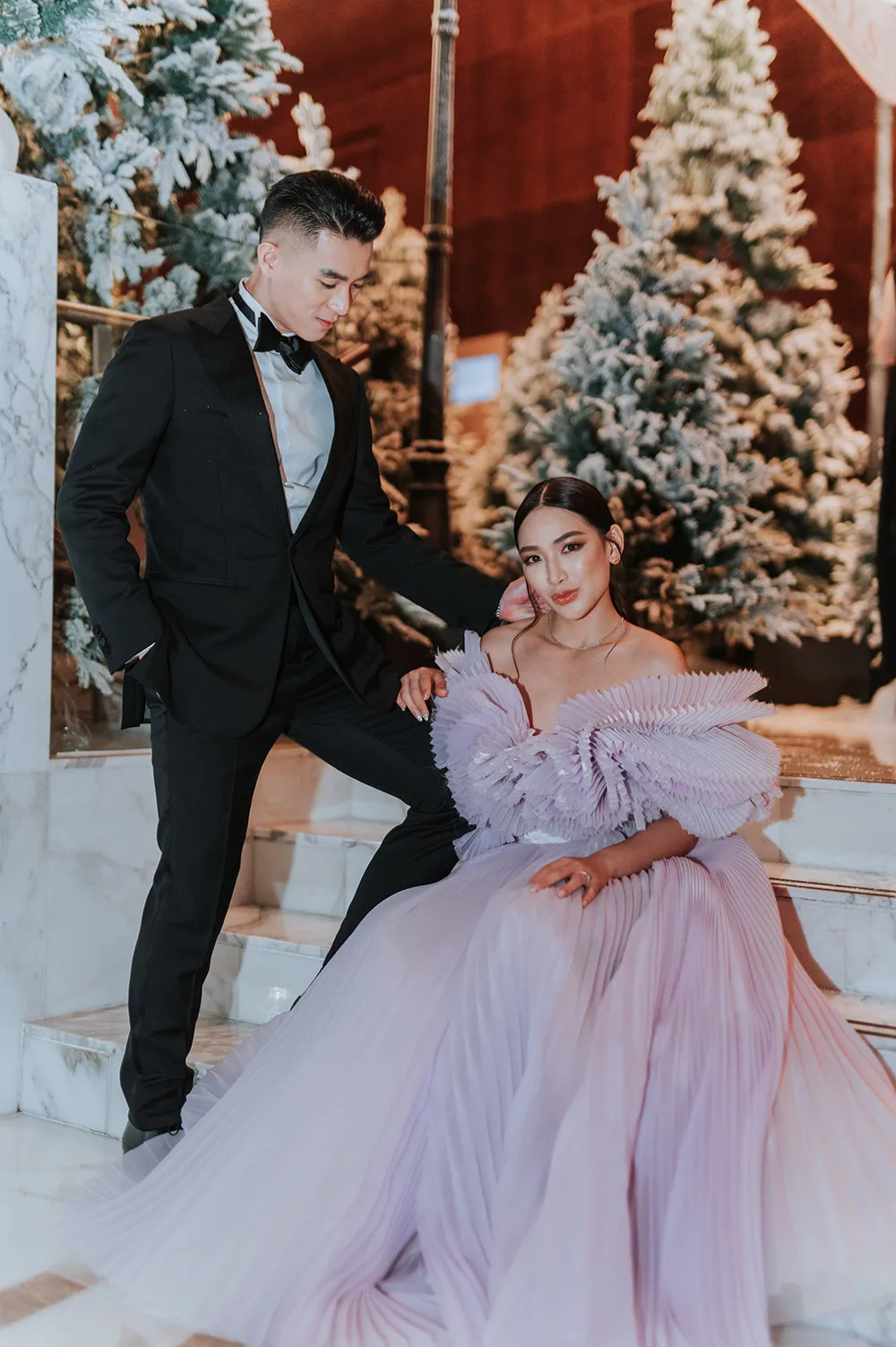 Photo by Louis Gan Photography. theweddingnotebook.com