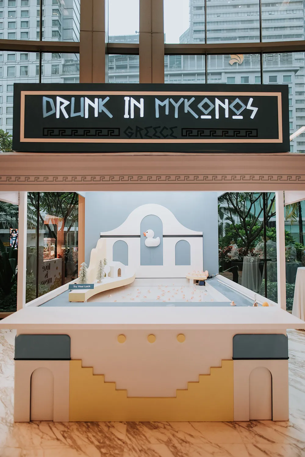 Photo by Louis Gan Photography. theweddingnotebook.com