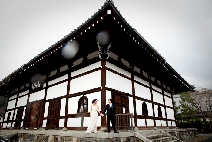 © Eyeshot Studio Photography. Destination bridal portraits at Mount Rokkō in Kobe, Japan