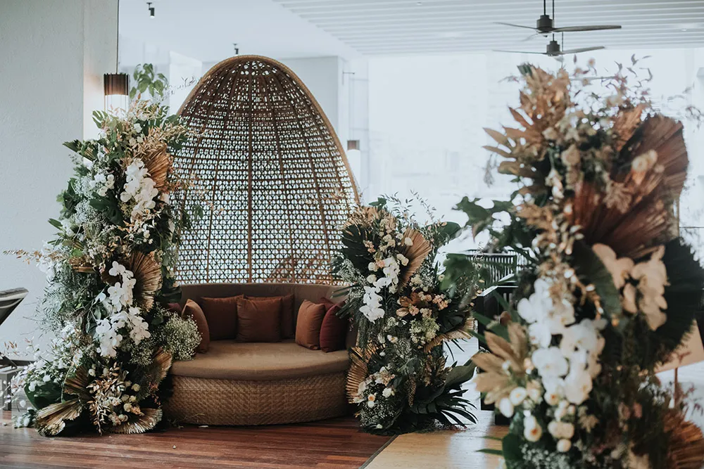 Photo Munkeat Photography. theweddingnotebook.com