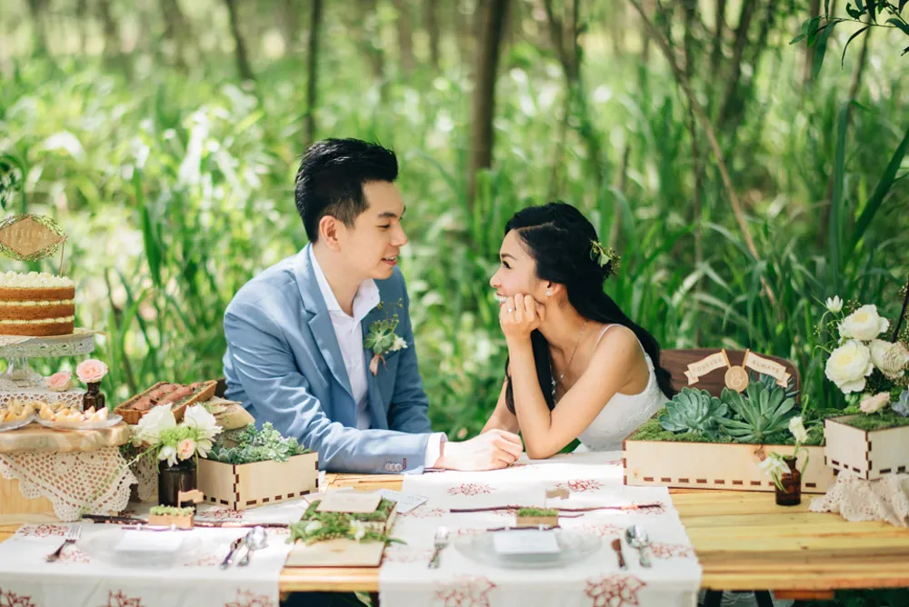 Bloc Memoire Photography. Styling by Fiona Treadwell. theweddingnotebook.com