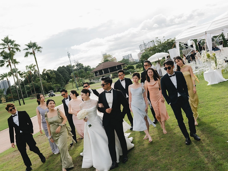 A Sunset Garden Ceremony at KLGCC with a Vogue-Inspired Aesthetic