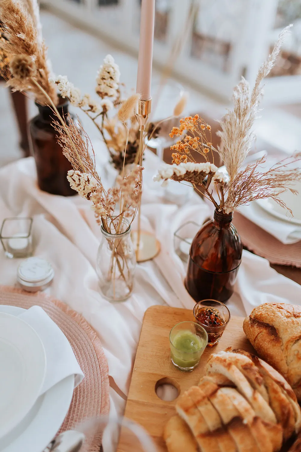 Picha Eats Wedding. Manoj Photography. Styling by Eventistry. theweddingnotebook.com