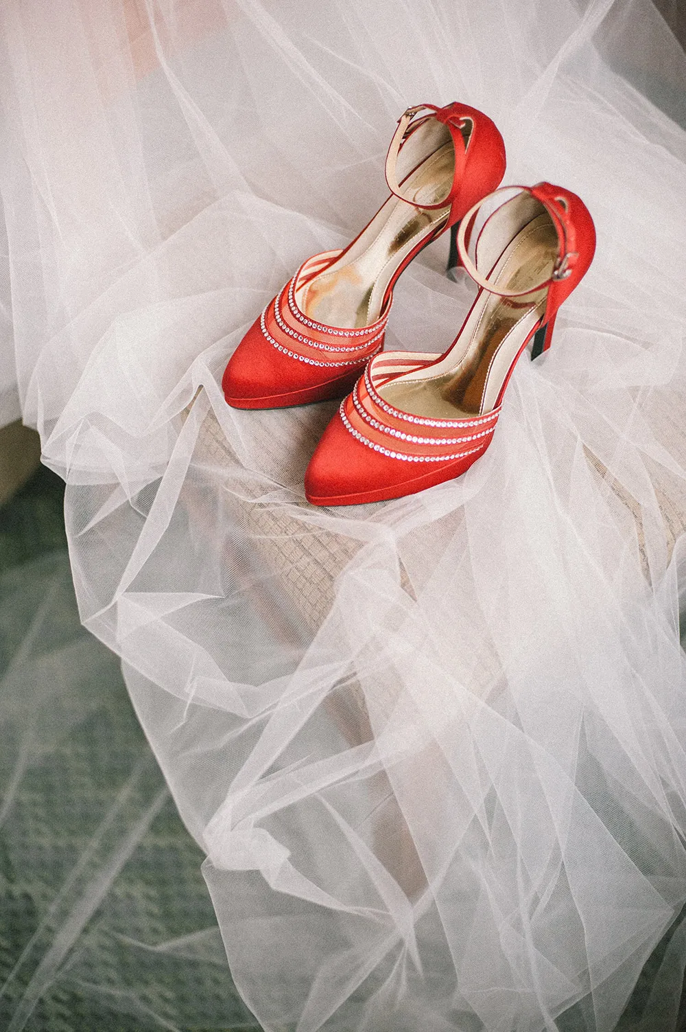 Munkeat Photography. theweddingnotebook.com