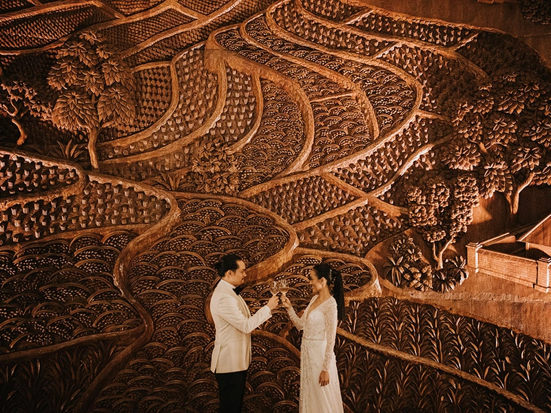 A Timeless White on White Ballroom Wedding in Jakarta
