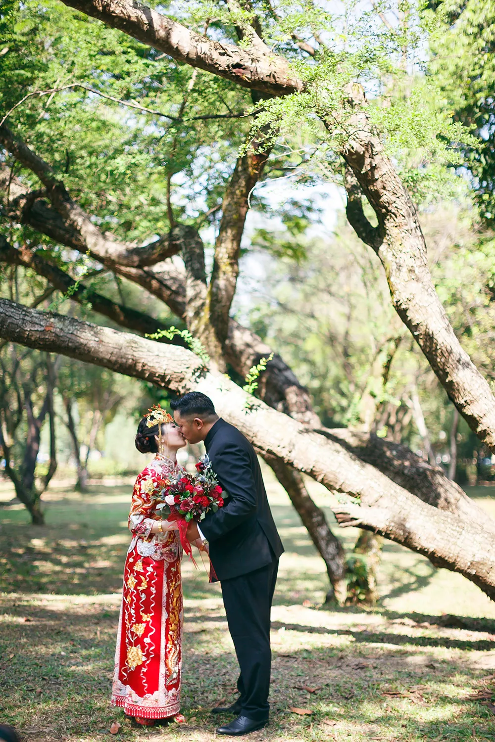 Photo by Wefreeze Photography. theweddingnotebook.com