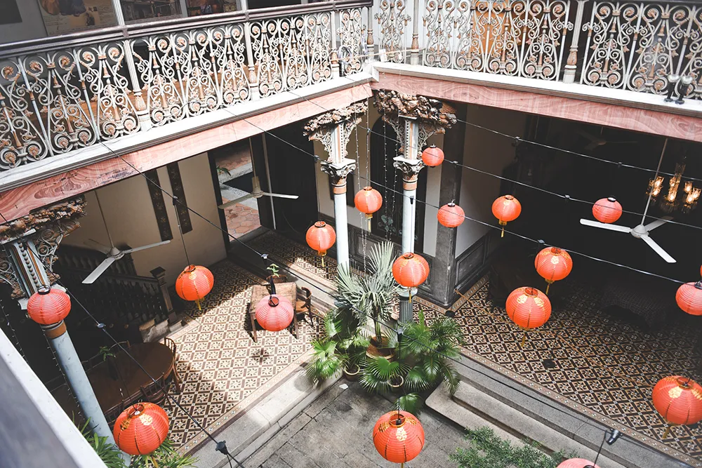 Photo by Andrew Yep Photographie. theweddingnotebook.com