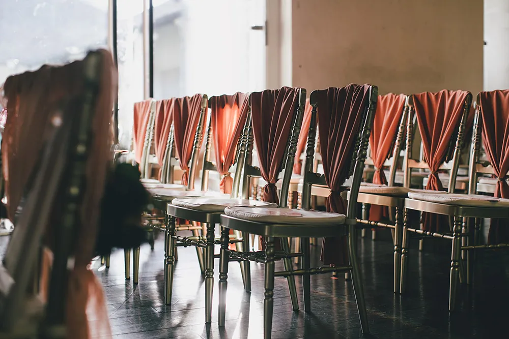 Photo by Bespoke Photographics. theweddingnotebook.com