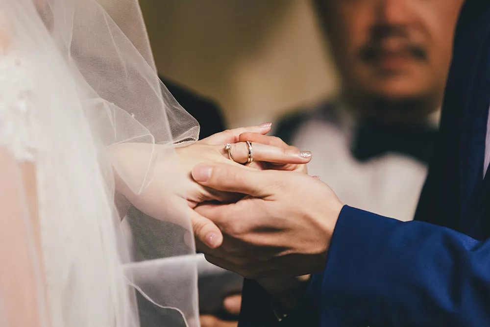 Photo by Bespoke Photographics. theweddingnotebook.com