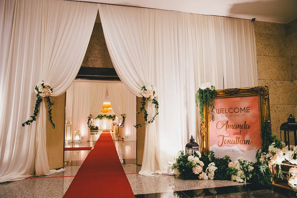 Photo by Bespoke Photographics. theweddingnotebook.com