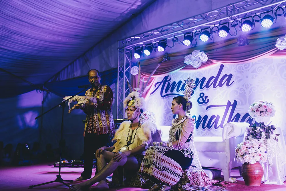 Photo by Bespoke Photographics. theweddingnotebook.com