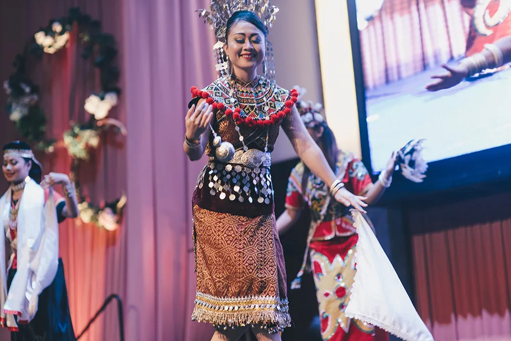 Photo by Bespoke Photographics. theweddingnotebook.com