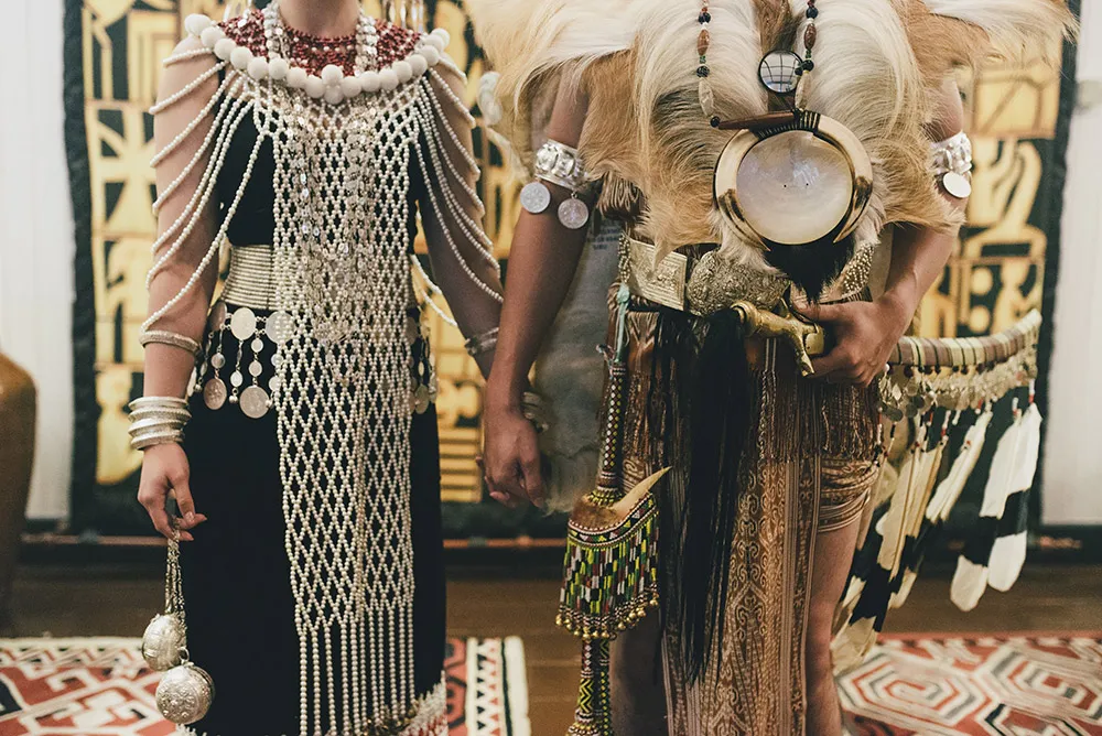 Photo by Bespoke Photographics. theweddingnotebook.com