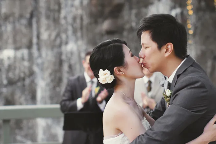 Photo by Ian Photography. theweddingnotebook.com