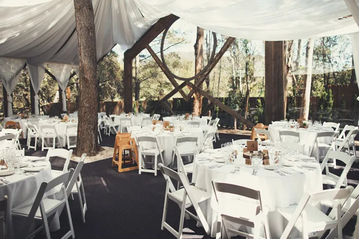Photo by Ian Photography. theweddingnotebook.com